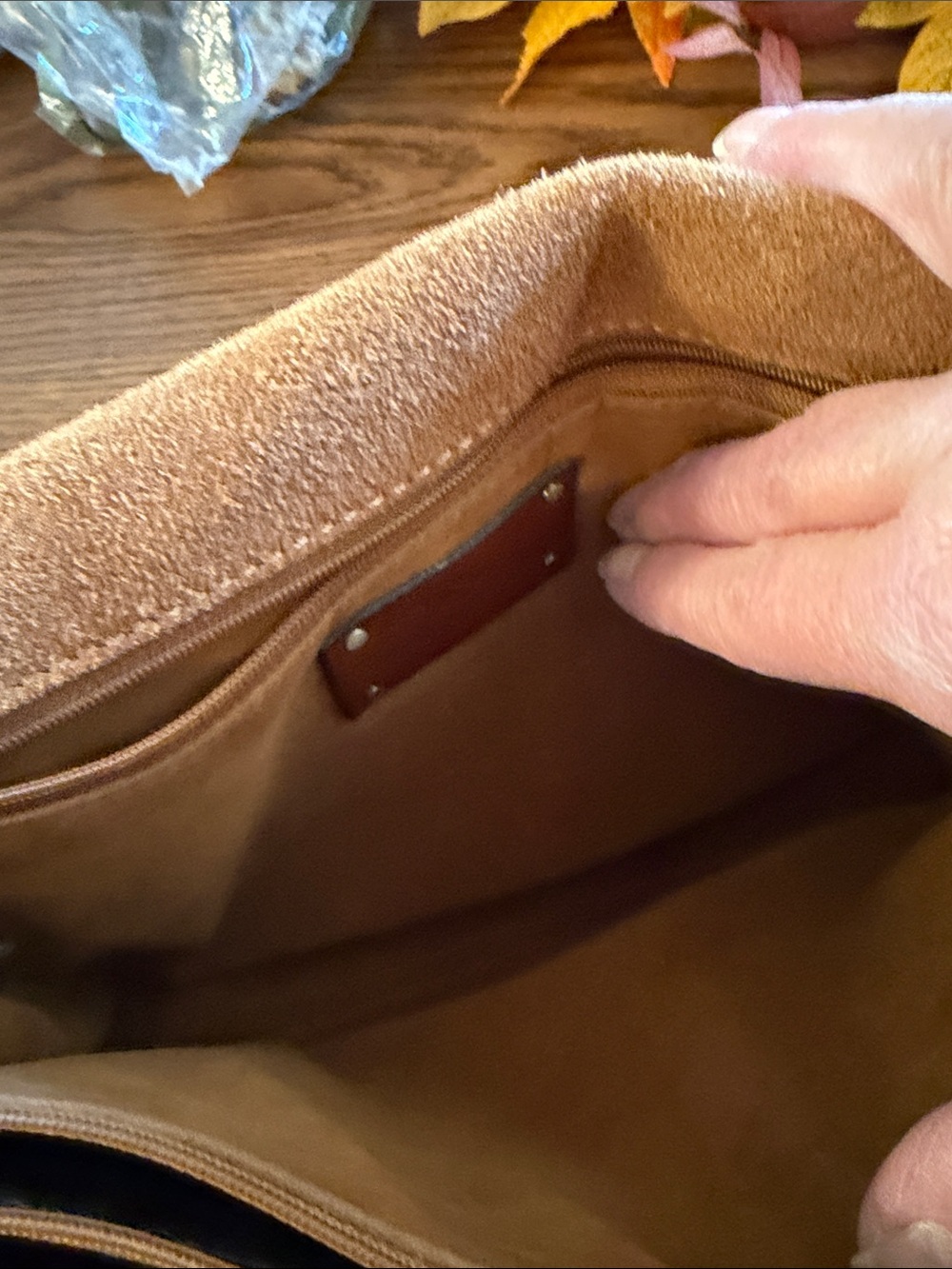 Patricia Nash Sarola Leather crossbody bag - Picture 14 of 15